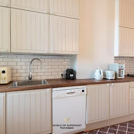 Belle Epoque Violette Near And Sea * Oostende