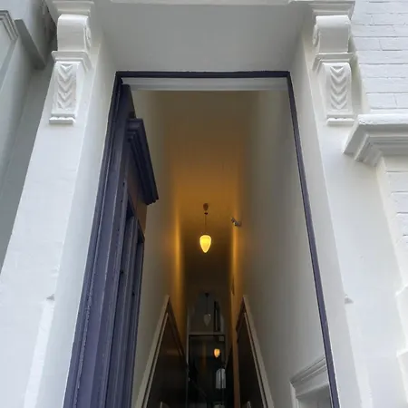 Belle Epoque Violette Near And Sea Oostende